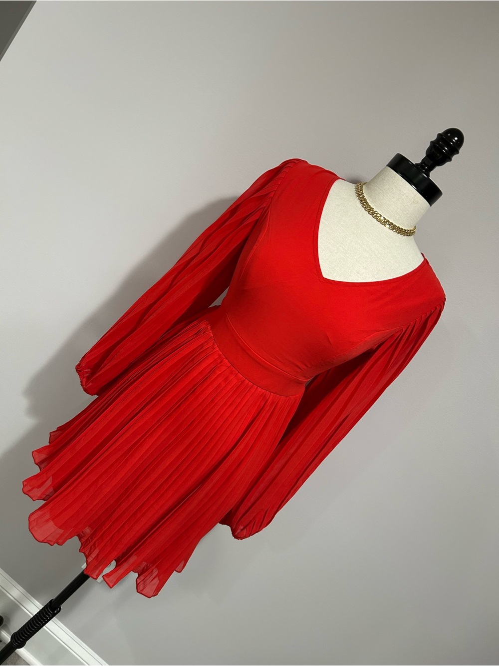 Jessica Simpson Vibrant Red Long-Sleeve Pleated Skater Dress - Picture 2 of 9